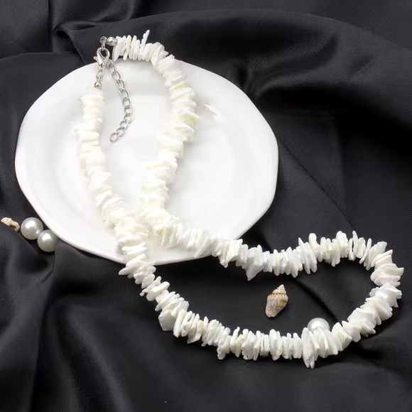 Hawaiian Style Bohemian Vintage Natural Shell Necklace - Picture 4 of 11